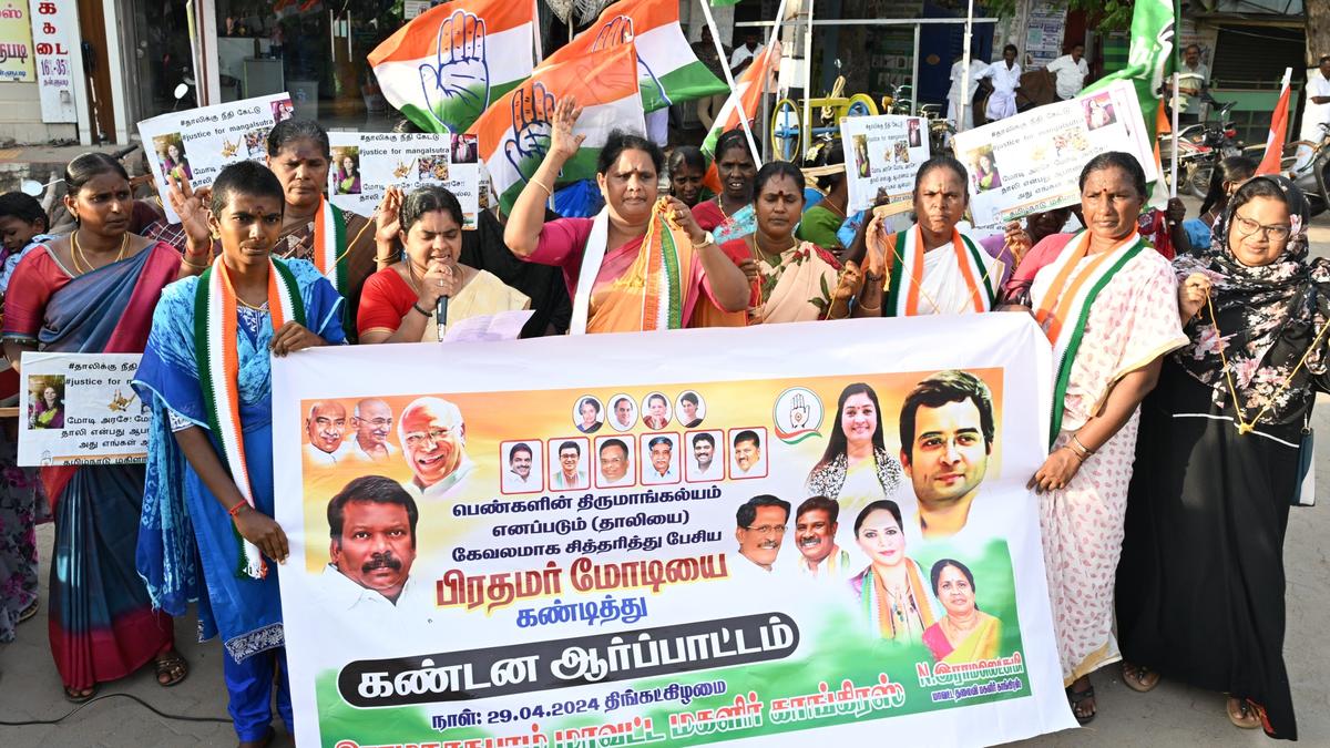 Mahila Congress stages protest against Modi