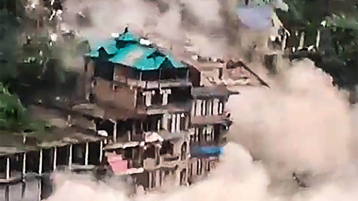 Himachal rains | Eight Kullu buildings collapse, rains continue to lash State