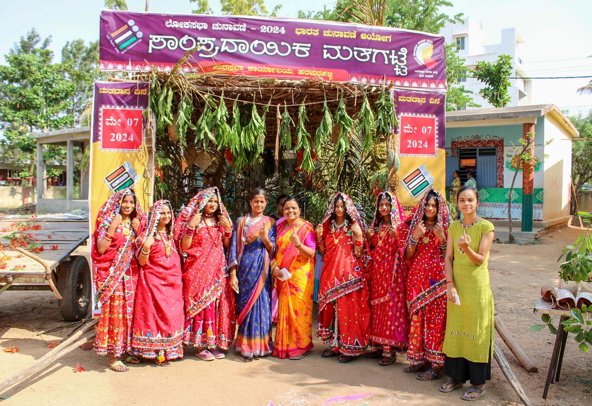 Awareness drives, meandering queues, selfie points - What Karnataka  witnessed this election season - The Hindu