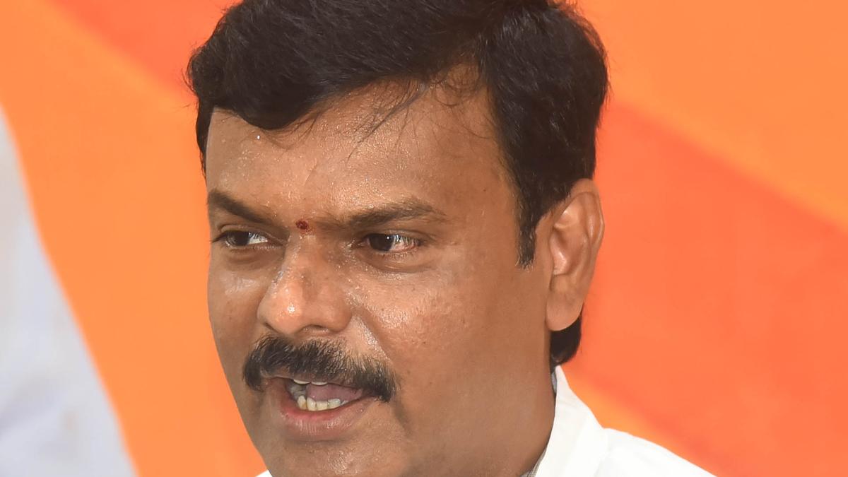 Andhra Pradesh BJP president accuses YSR family of hostility towards Hindu temples 