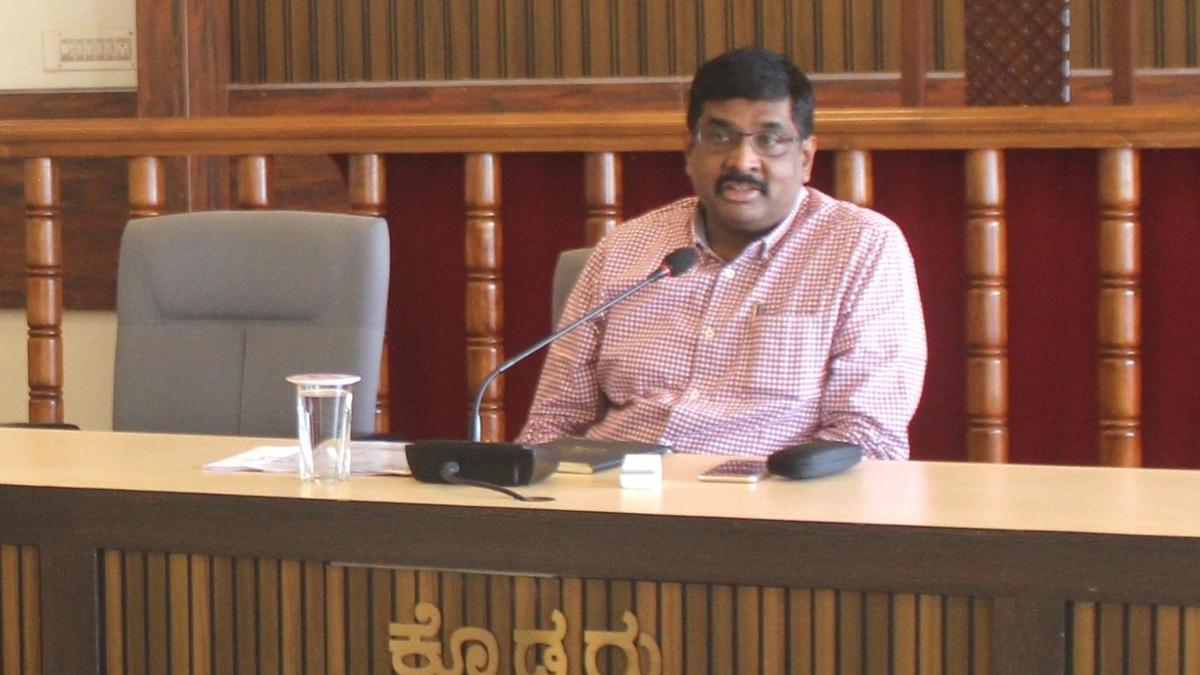 Ensure adequate fertiliser supply ahead of monsoon, Kodagu Deputy Commissioner tells officials
