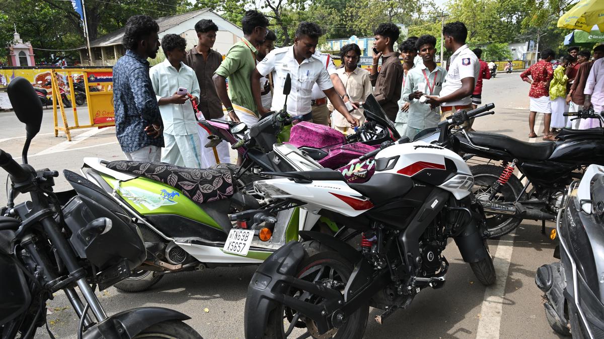 Students unleash terror on Thoothukudi roads during &lsquo;Pongal&rsquo; celebrations; 15 bikes seized