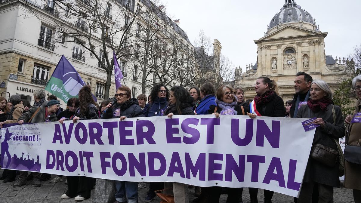 What is the historic amendment that enshrined abortion access in France ...