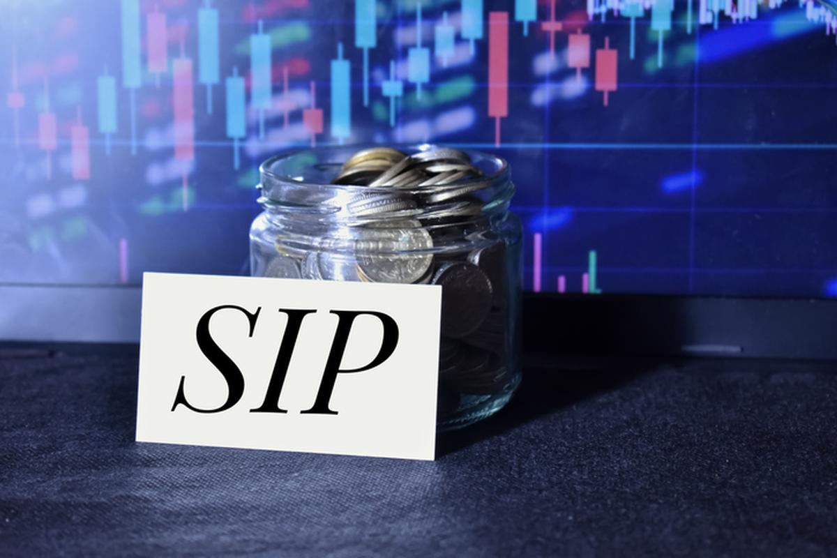India’s SIP Contributions Slip 3% to ₹31,115 Crore in April