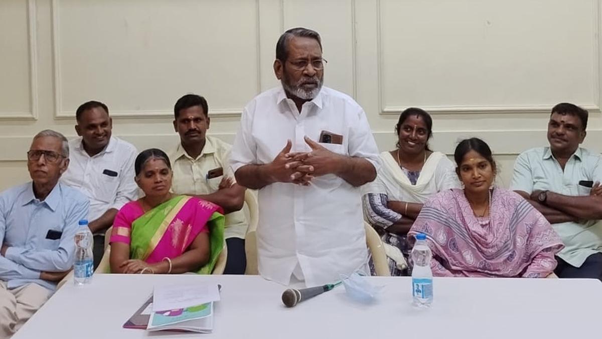 Union seeks action against Salem Periyar varsity administration