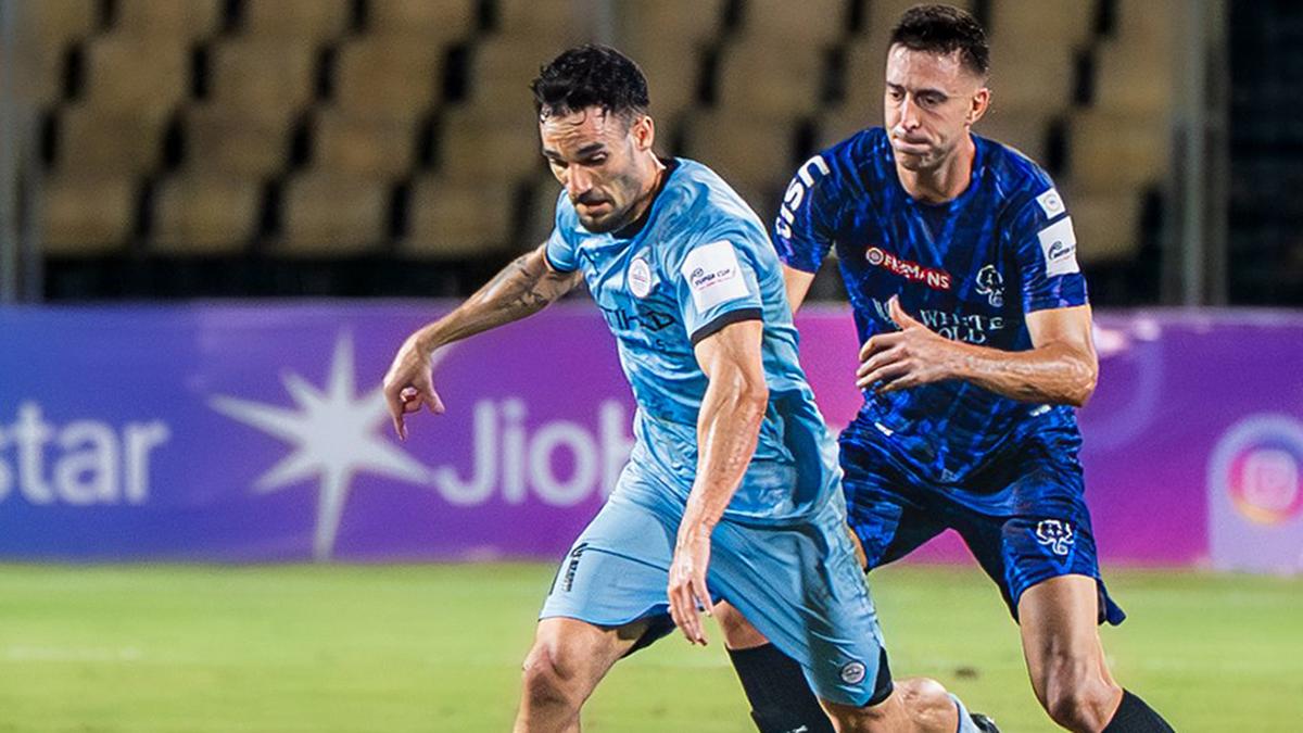 Piala Super | Gol bunuh diri membantu MCFC mengungguli KBFC, di empat besar