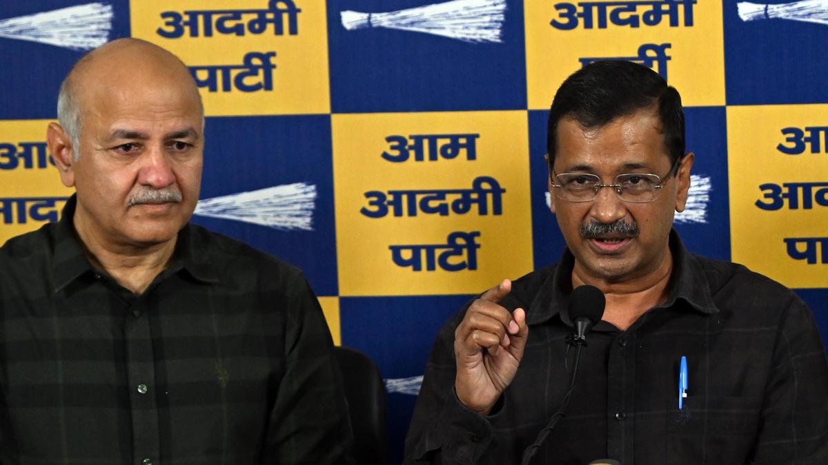Delhi HC issues notice to Kejriwal, others in contempt case; defers hearing on CBI plea