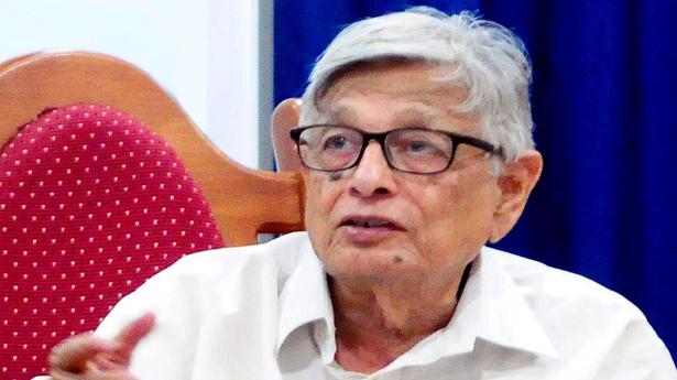 “He is free to say whatever he likes to say”: Prof. Irfan Habib on Kerala Governor’s ‘street gunda’ remark