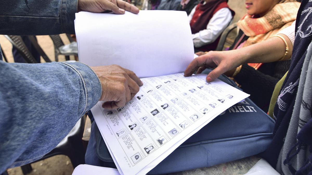 Assam Opposition sniffs BJP plot to exclude voters from electoral roll