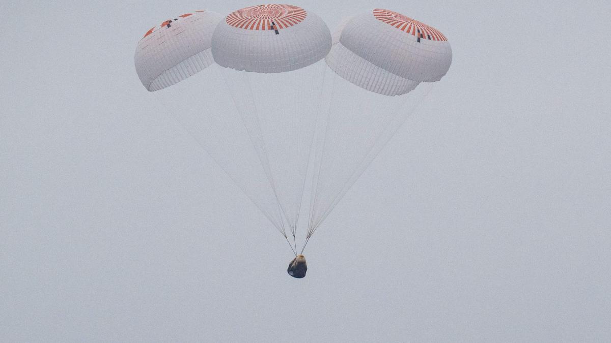 NASA Artemis II Mission Concludes with Safe Splashdown of Four Astronauts After Lunar Flyby