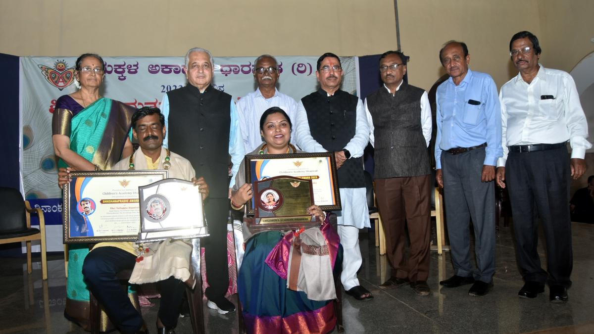 Role of teachers in making India &lsquo;Vishwa Guru&rsquo; vital: Pralhad Joshi