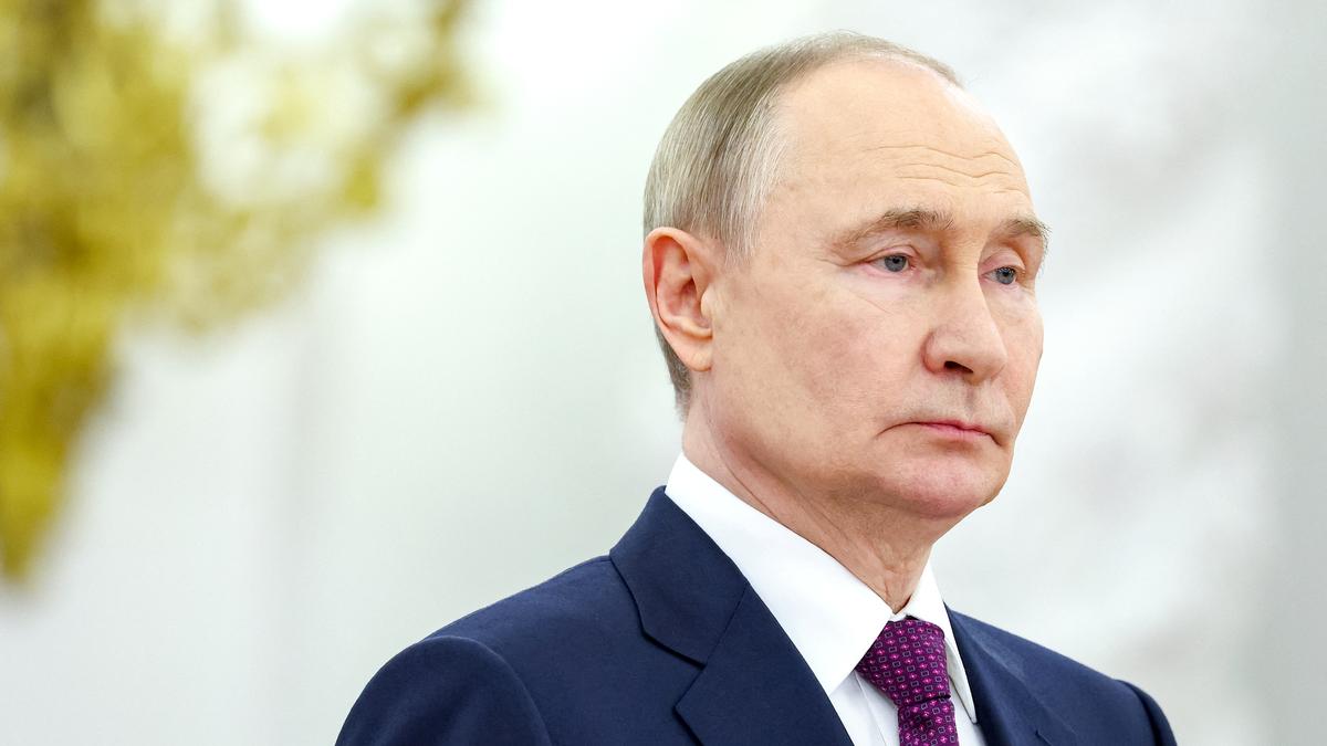 Putin authorises creation of state messaging app to combat WhatsApp and Telegram