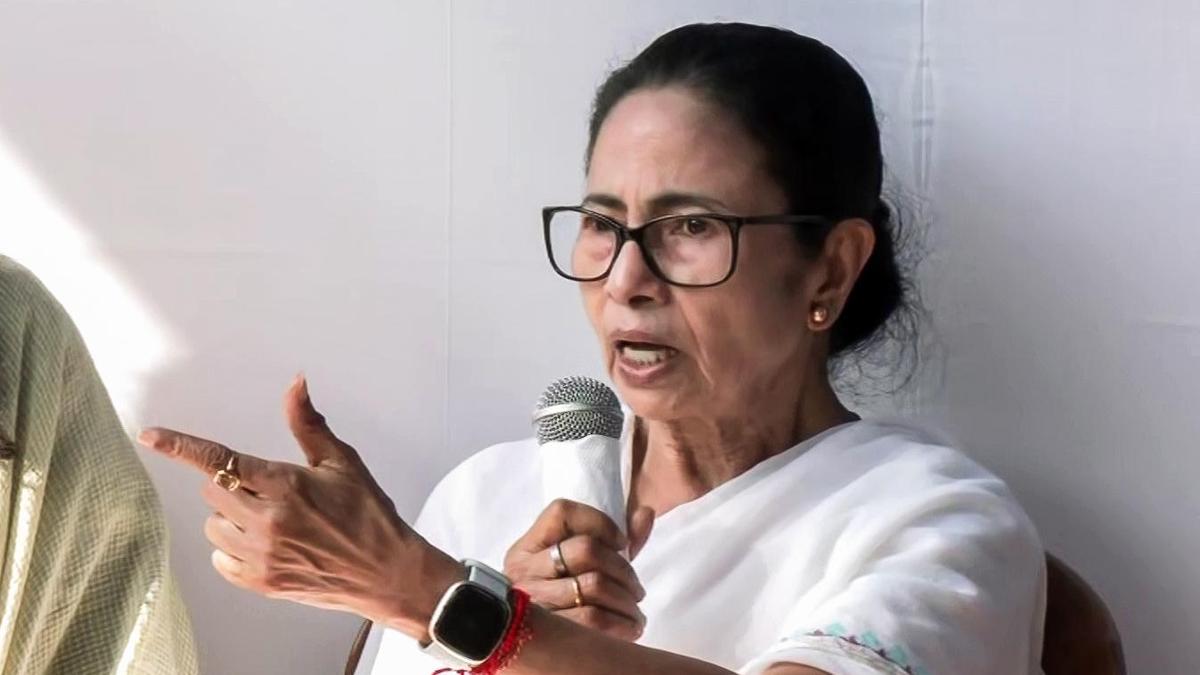 Major bureaucratic reshuffle in West Bengal ahead of SIR; DMs, SDOs transferred