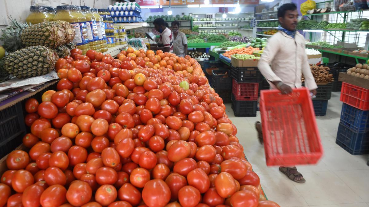 A kg of tomato in Bengaluru likely to cost over ₹100 soon