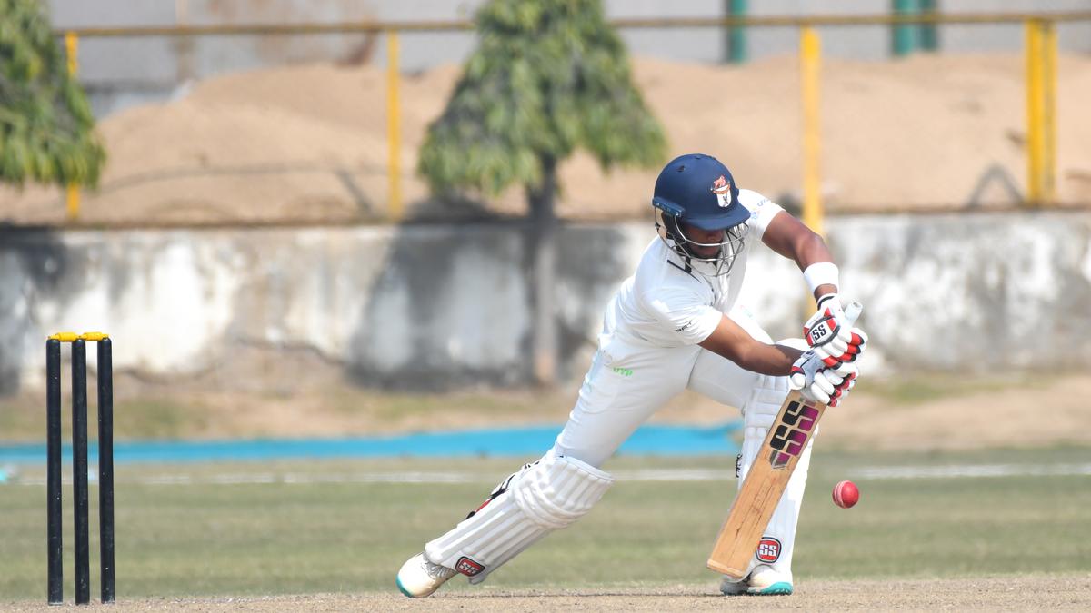 Senapati grinds out half-century to keep Madhya Pradesh in contention