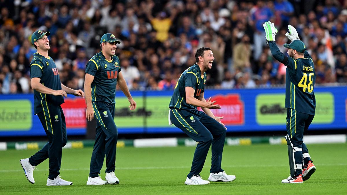 IND vs AUS ikinci T20I: Avustralya dört kaleyle eve dönerken Josh Hazlewood Hindistan’ı parçaladı