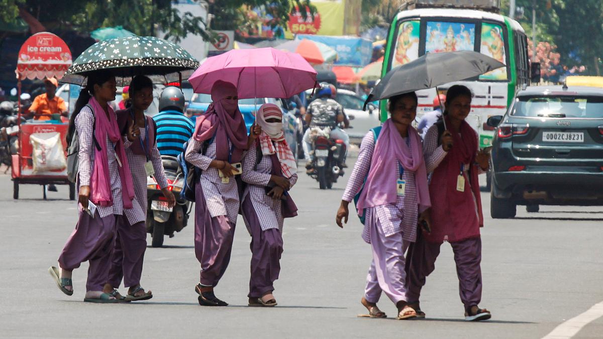 odisha faces scorching heatwave with temperatures exceeding 40 degrees celsius