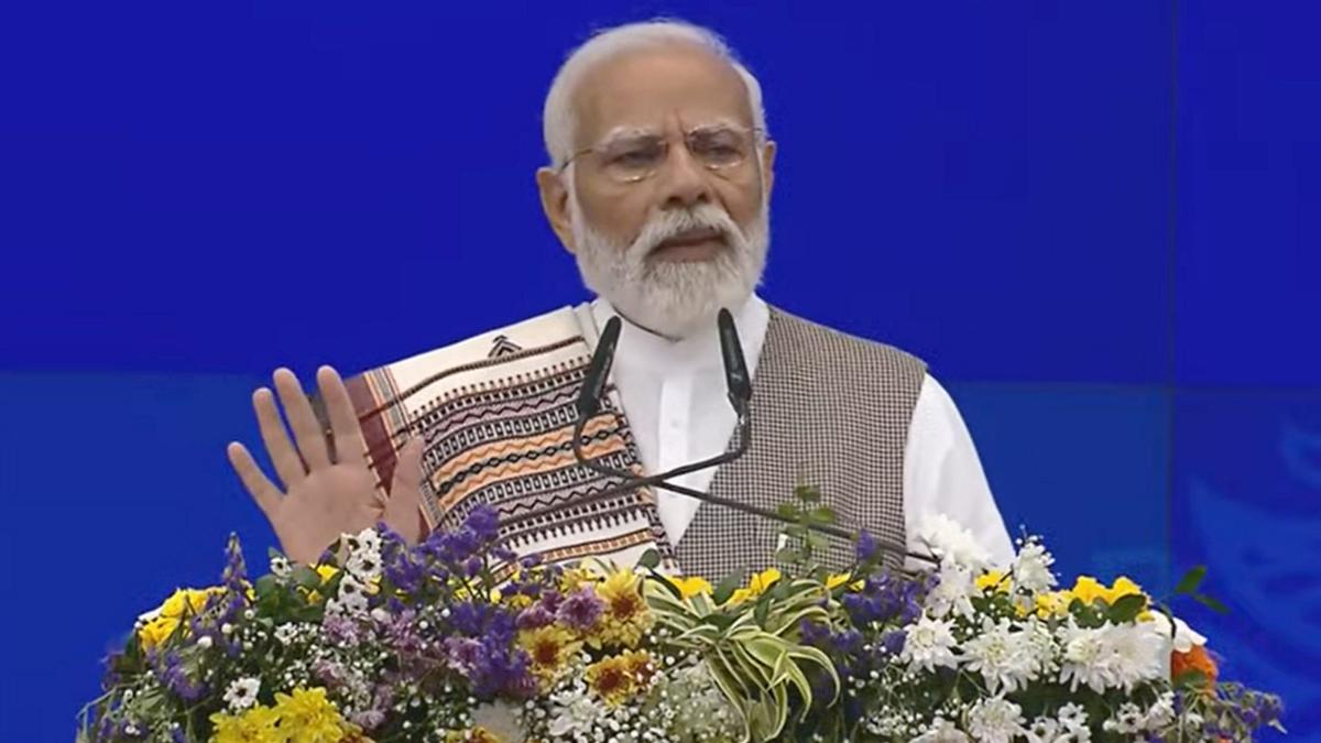 PM flags off 10 new Vande Bharat trains; dedicates projects worth over ₹1 lakh cr. from Gujarat