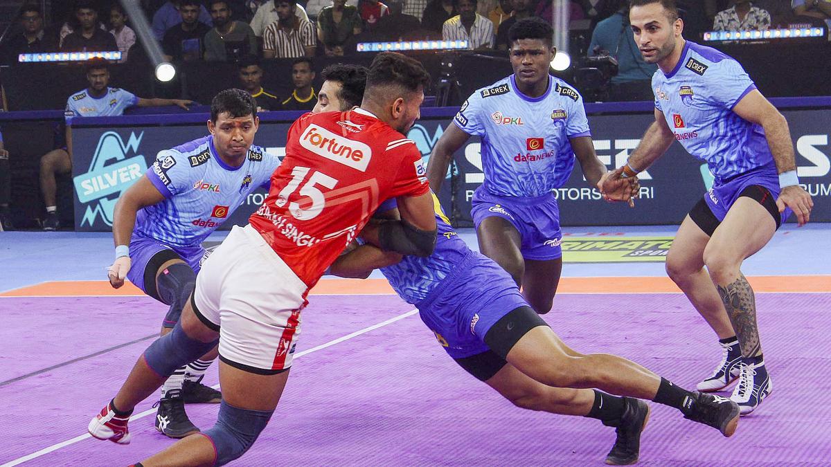 Pro Kabaddi League: Gujarat Giants return to winning ways with big win over Bengal Warriorz