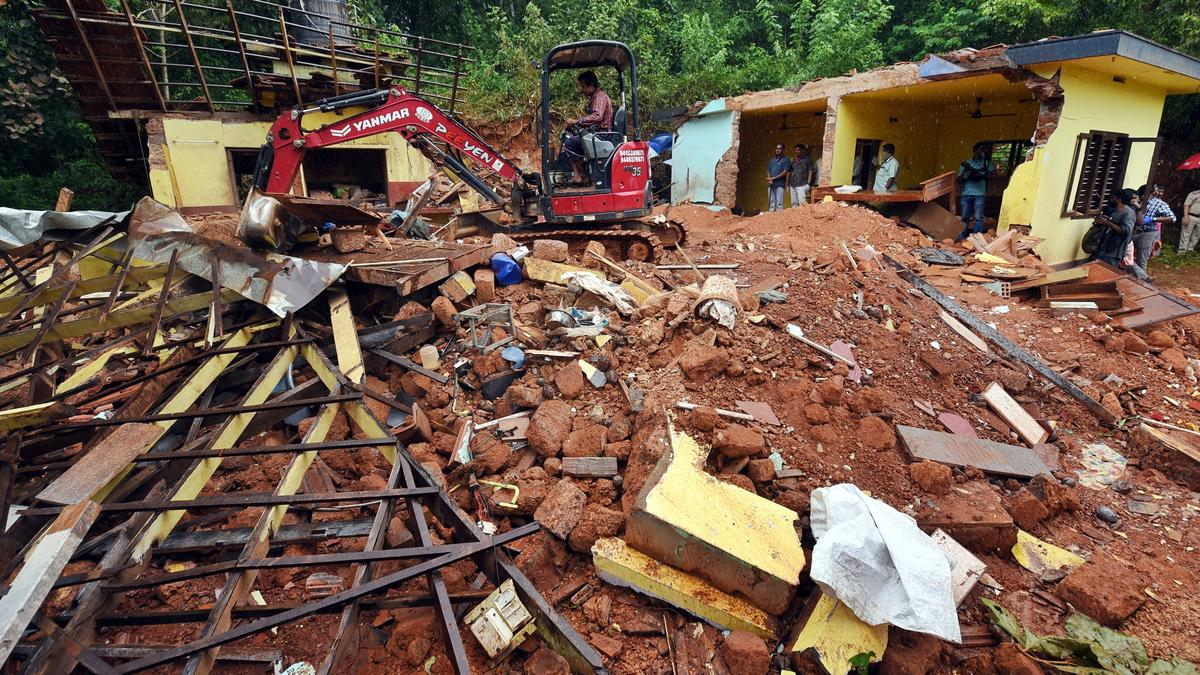 Inquiry points to intelligence failure in Keezhara blast