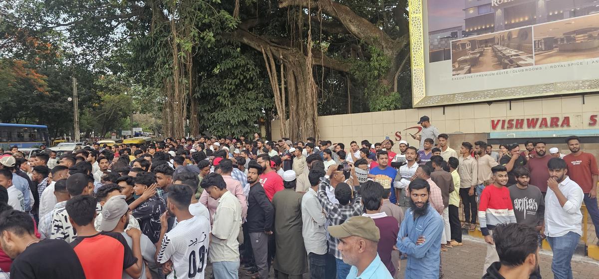 Police inspector suspended for negligence in probe into desecration of  idgah in Belagavi district - The Hindu