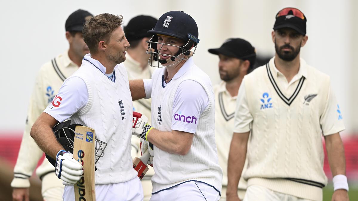 Brook, Root put England in charge in 2nd test vs New Zealand