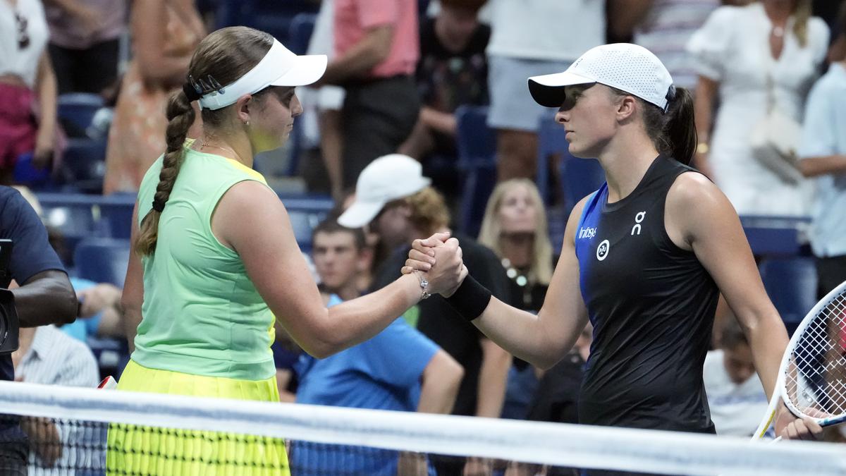 Iga Swiatek's U.S. Open title defence ends with a loss to Jelena Ostapenko in the 4th round