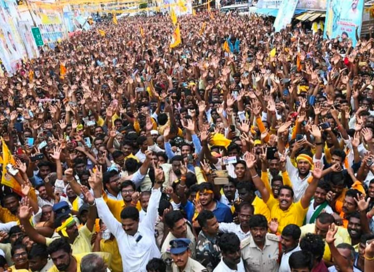 A jampacked crowd raising their hands at TDP national president N. Chandrababu Naidu’s public meeting at Nagari in Chittoor district on Friday. 