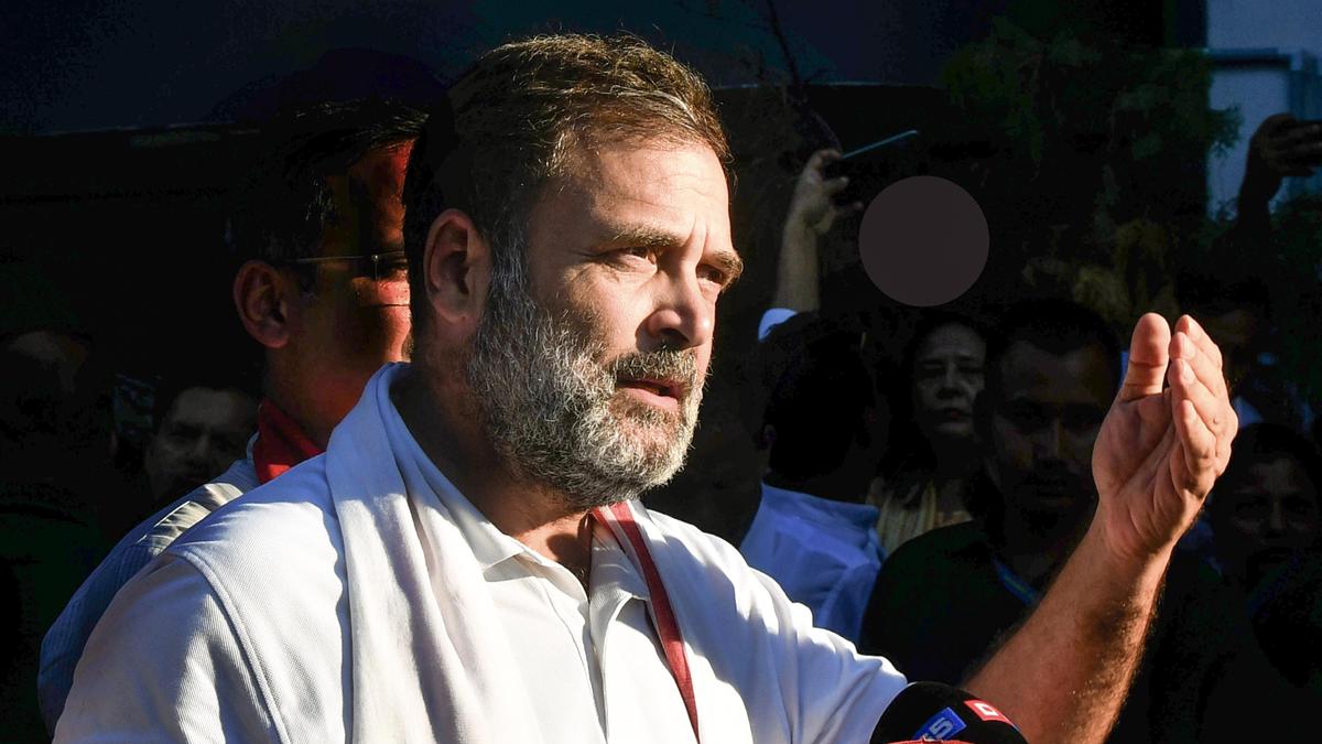 Rahul Gandhi promises justice to kin of deceased doctor in Mahastra’s Satara Rahul Gandhi promises justice to kin of deceased doctor in Mahastra’s Satara