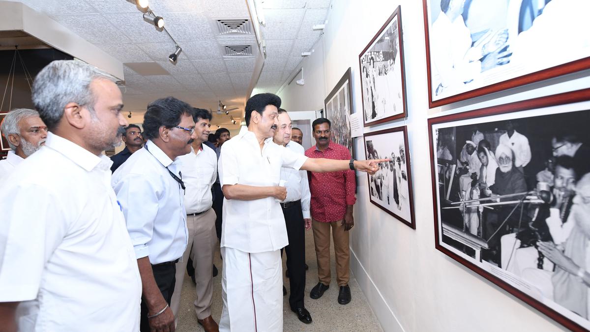 T.N. CM Stalin inaugurates photo exhibition, walks down memory lane over exhibits