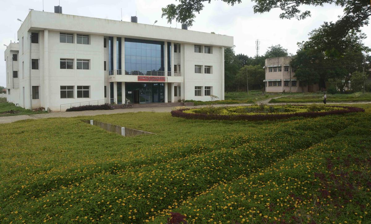 Farmers urged to focus on wiser use of water in Karnataka - The Hindu