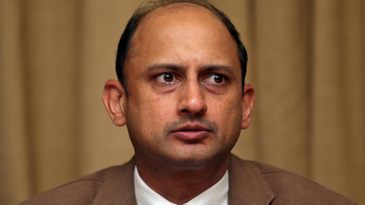 RBI resisted govt push for ₹3 lakh crore transfer in 2018 ahead of elections: Viral Acharya