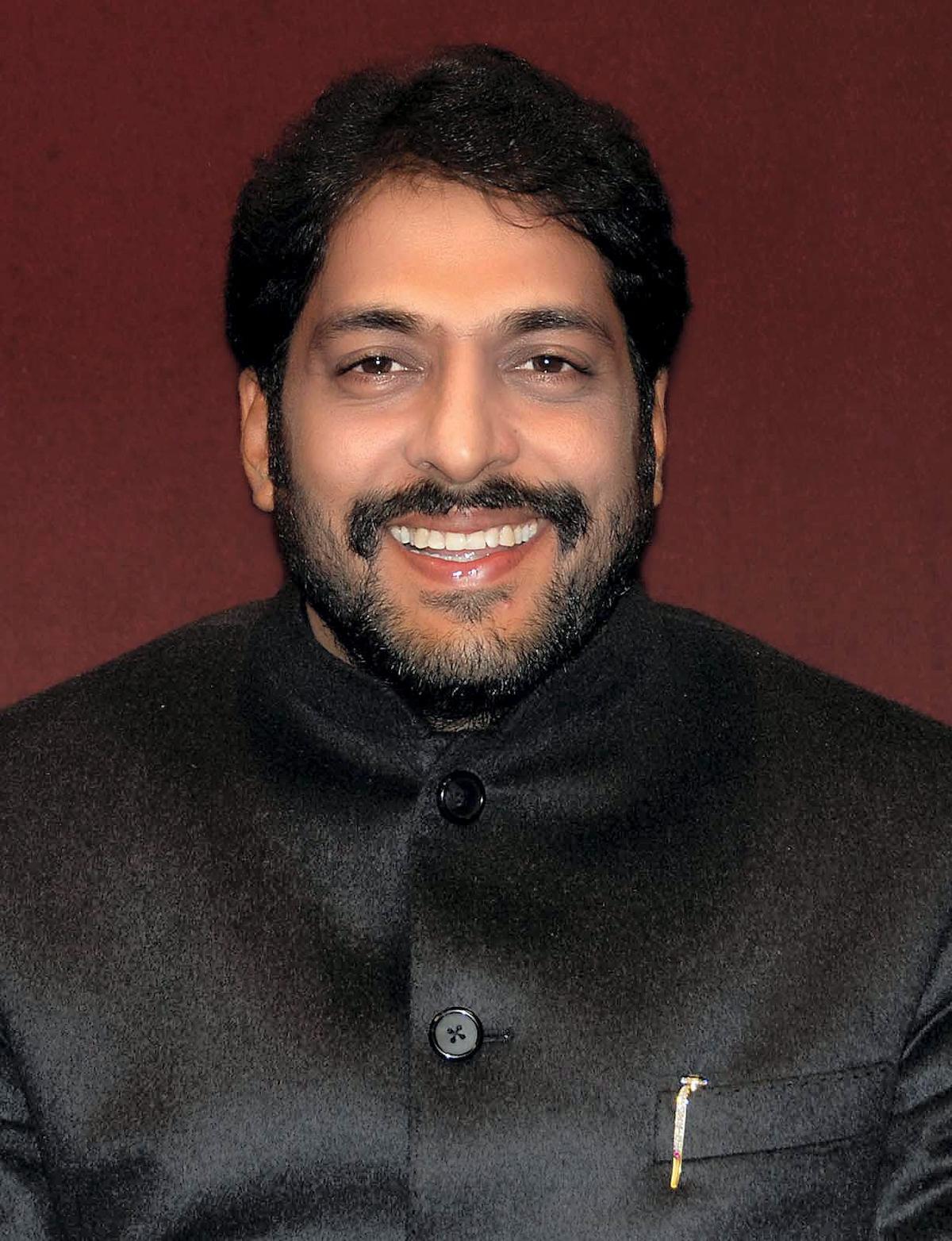 In the 2009 Assembly poll, denied a ticket by the Congress, Gopal Goyal Kanda contested as an Independent from Sirsa and won by over 5,000 votes.