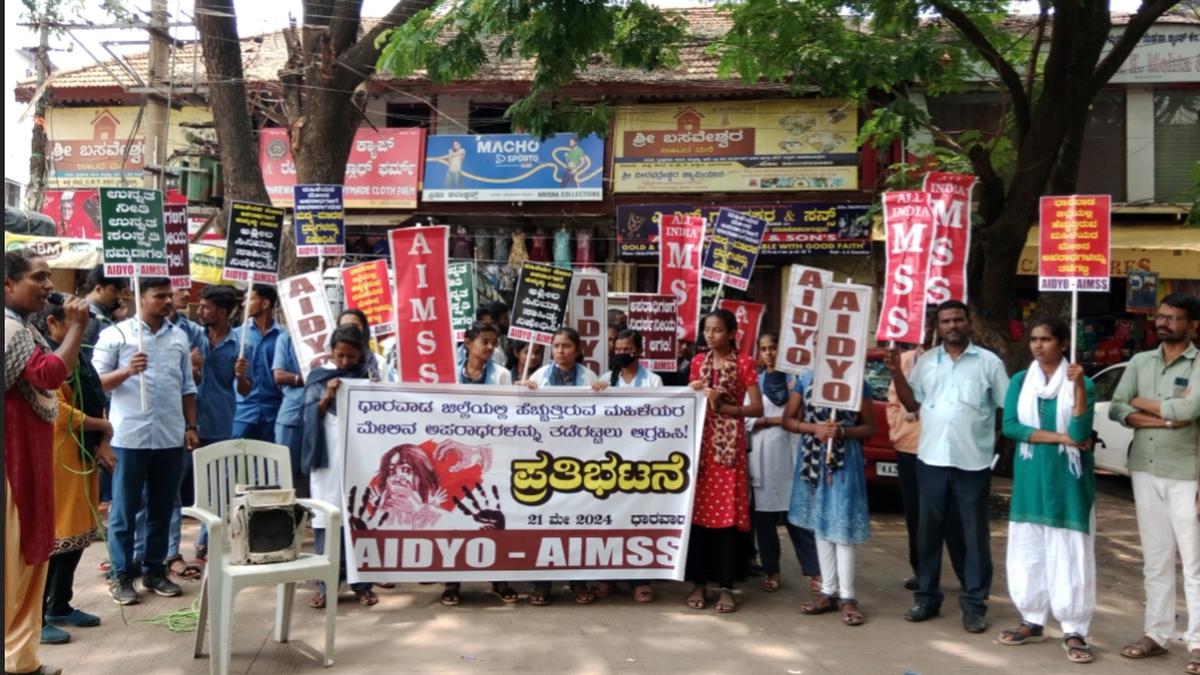Protest staged in Dharwad against increasing crimes against women