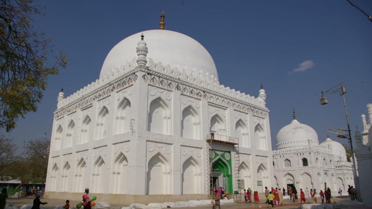 lKalaburagi cherishes the enduring legacy of Banda Nawaz