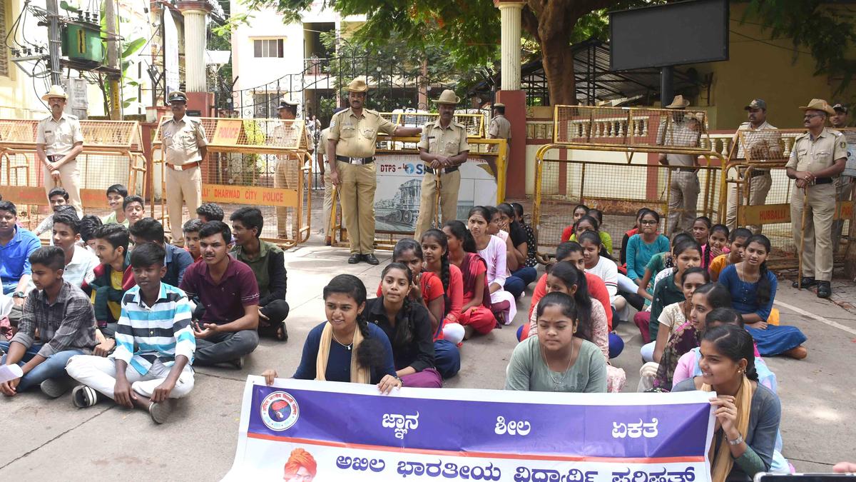 Students stage protest seeking more buses