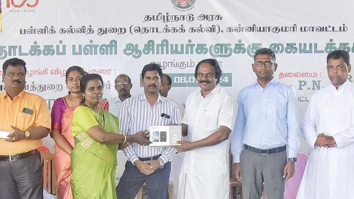 Tablet computers given to government primary school teachers in Kanniyakumari