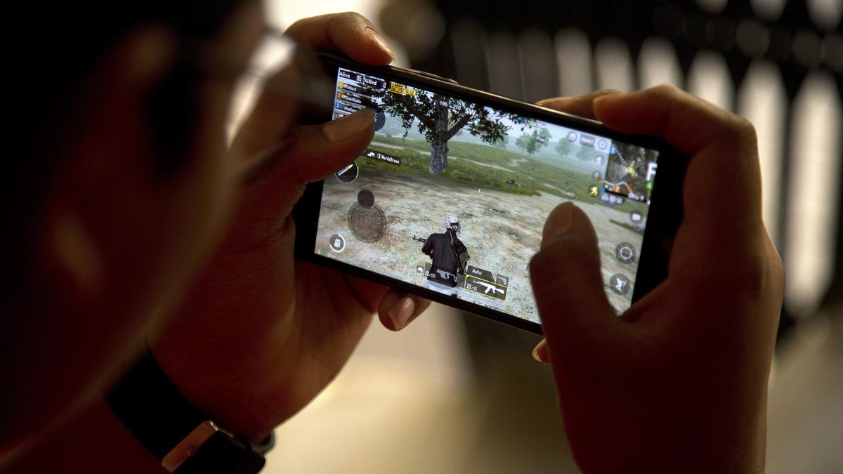 Cybercriminals target popular children’s games through parents’ smartphone