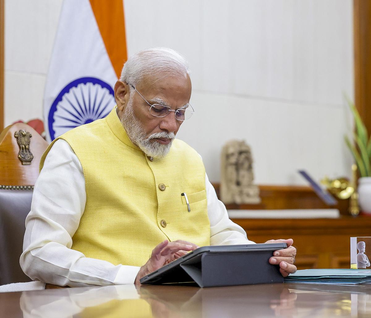 PM Modi asks followers to remove 'Modi ka Parivar' from social media  handles - The Hindu