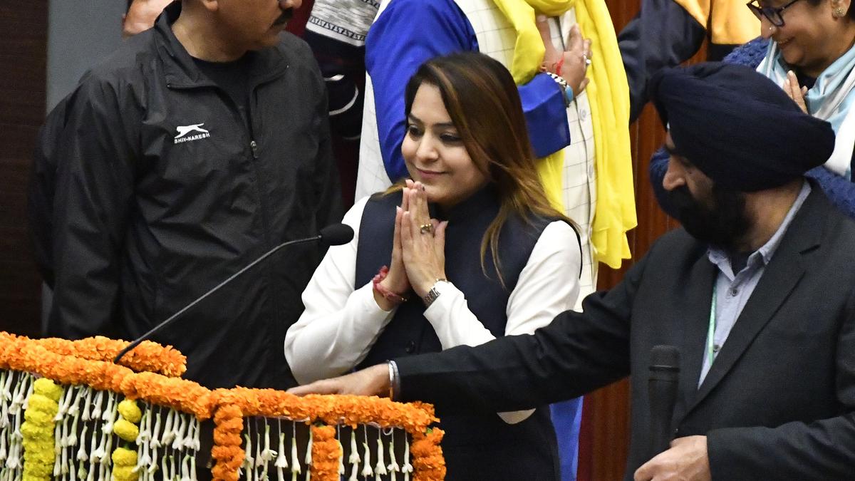 AAP MCD Mayoral candidate Shelly Oberoi approaches SC to hold election in time-bound manner