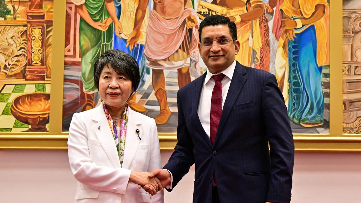 Sri Lanka, Japan agree to resume stalled projects such as light rail