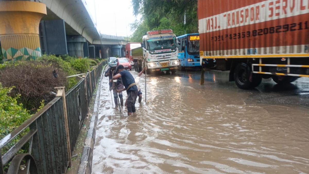 Rain, Modi visit choke Bengaluru roads on rainy Sunday