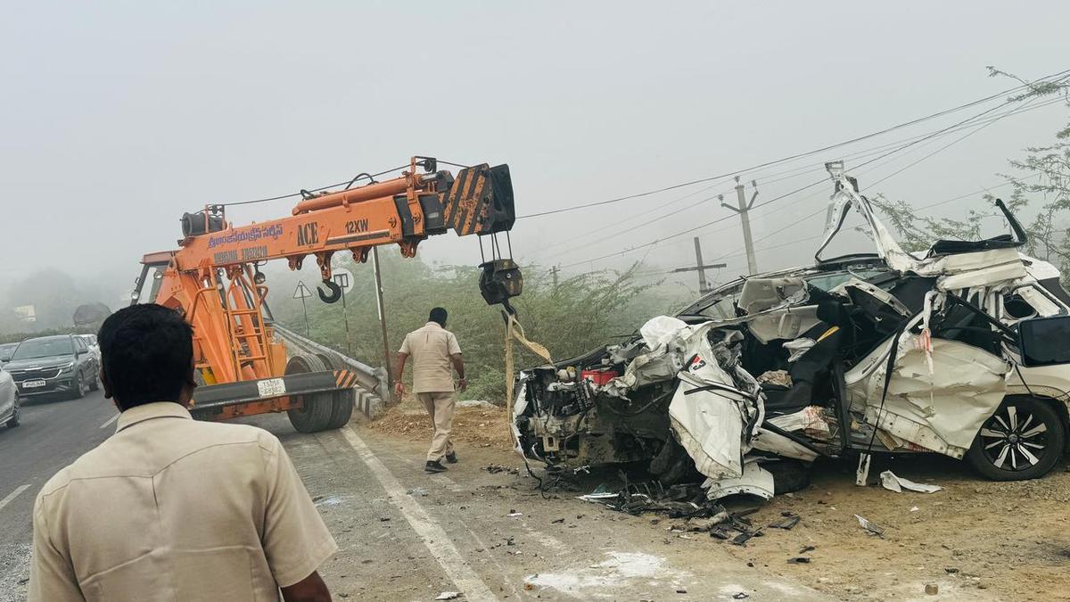 Hyderabad friends’ road trip ends in tragedy: Two killed in Narketpally crash; three injured