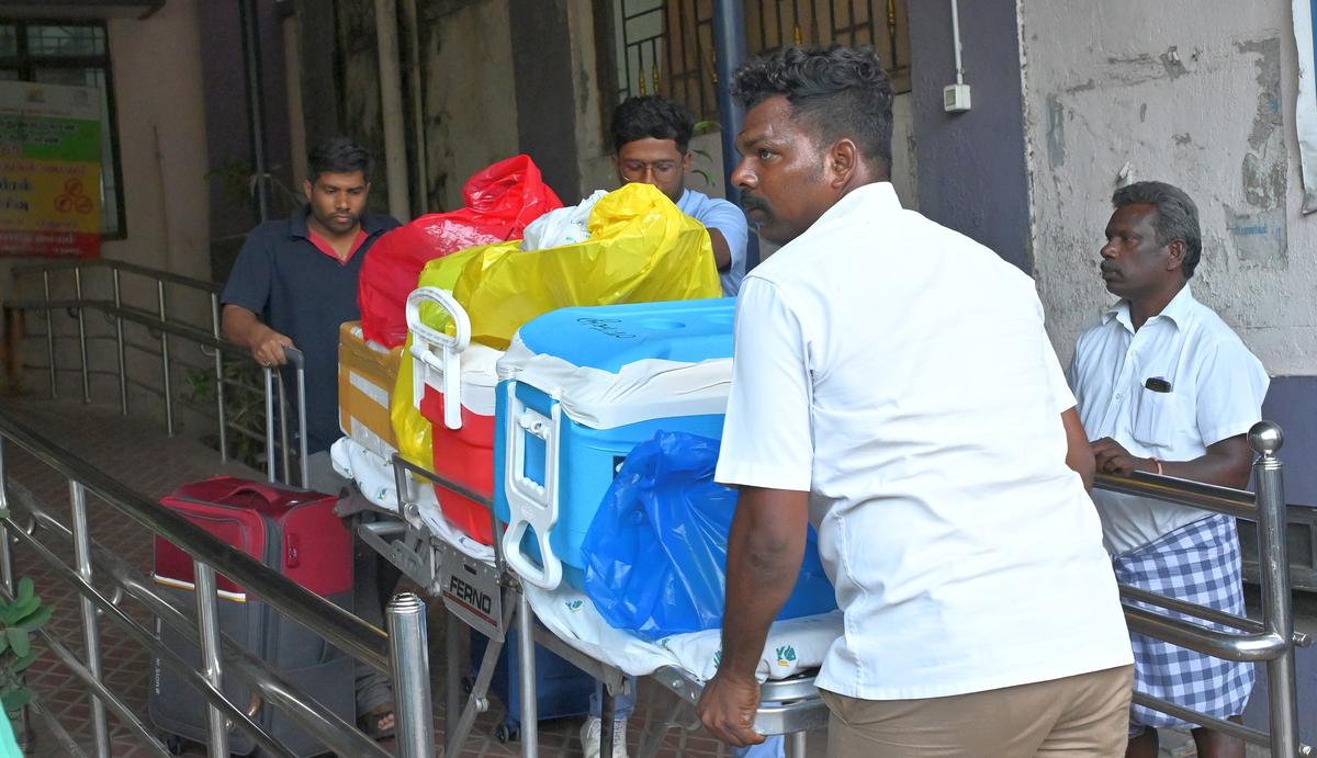 The organs of another donor being transported from Government Rajaji Hospital in Madurai.