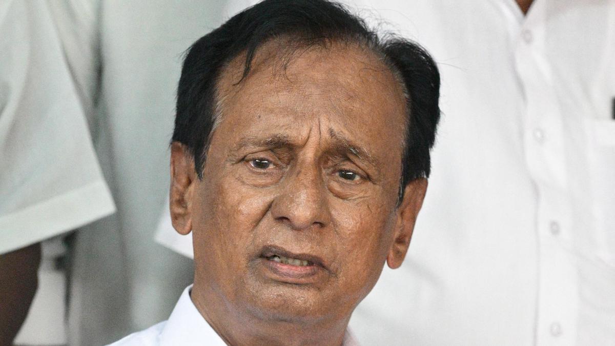 Veteran AIADMK leader Semmalai quits party