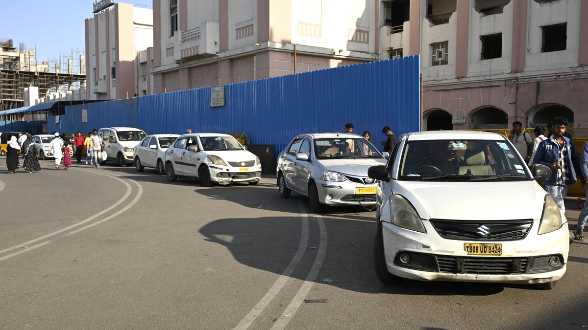 Cab travel to Hyderabad airport disrupted over low fares, union calls for fair and uniform fare structure