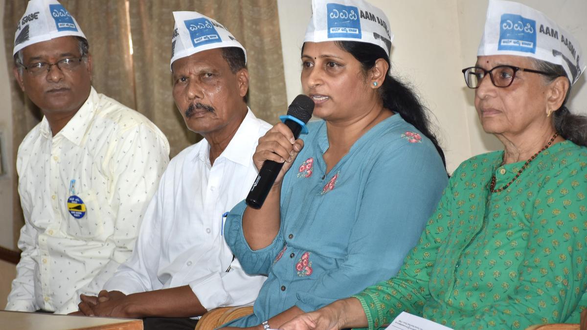 Act against steep rise in fees of private schools, AAP urges State govt.