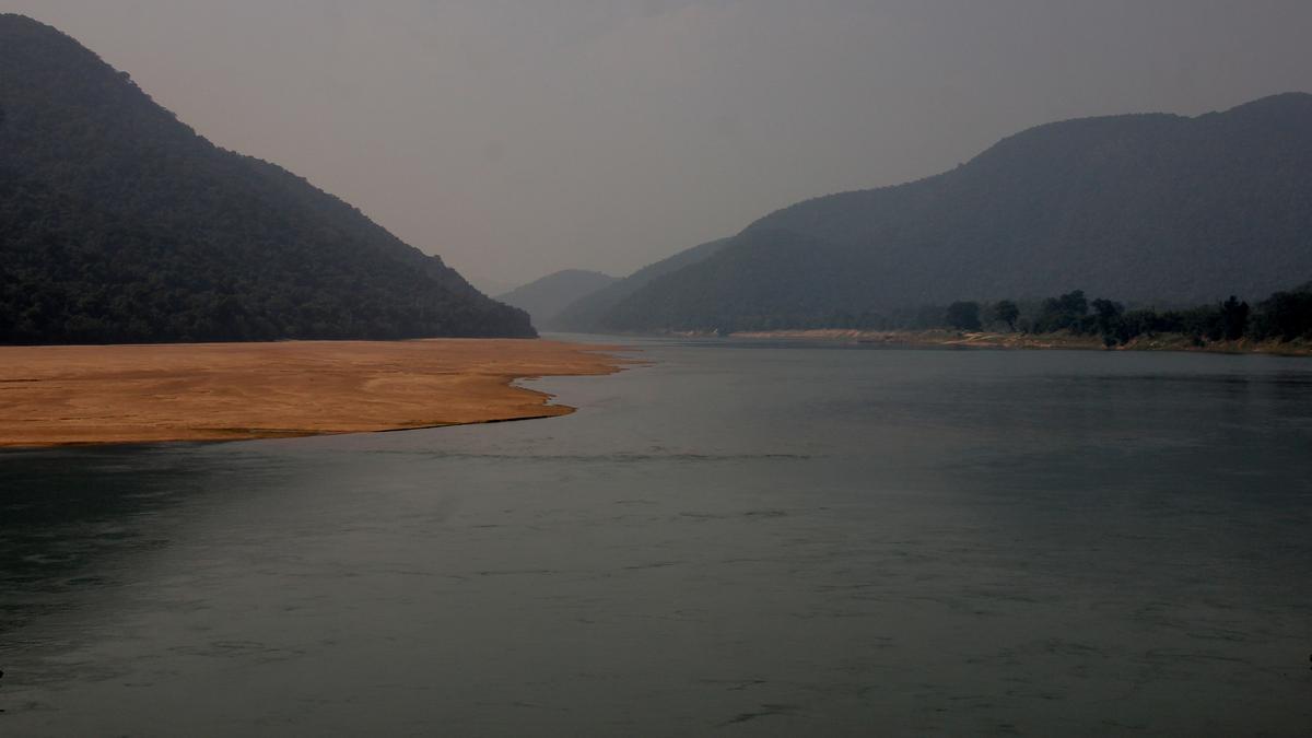 Odisha forms high-level committee to address Mahanadi River water dispute