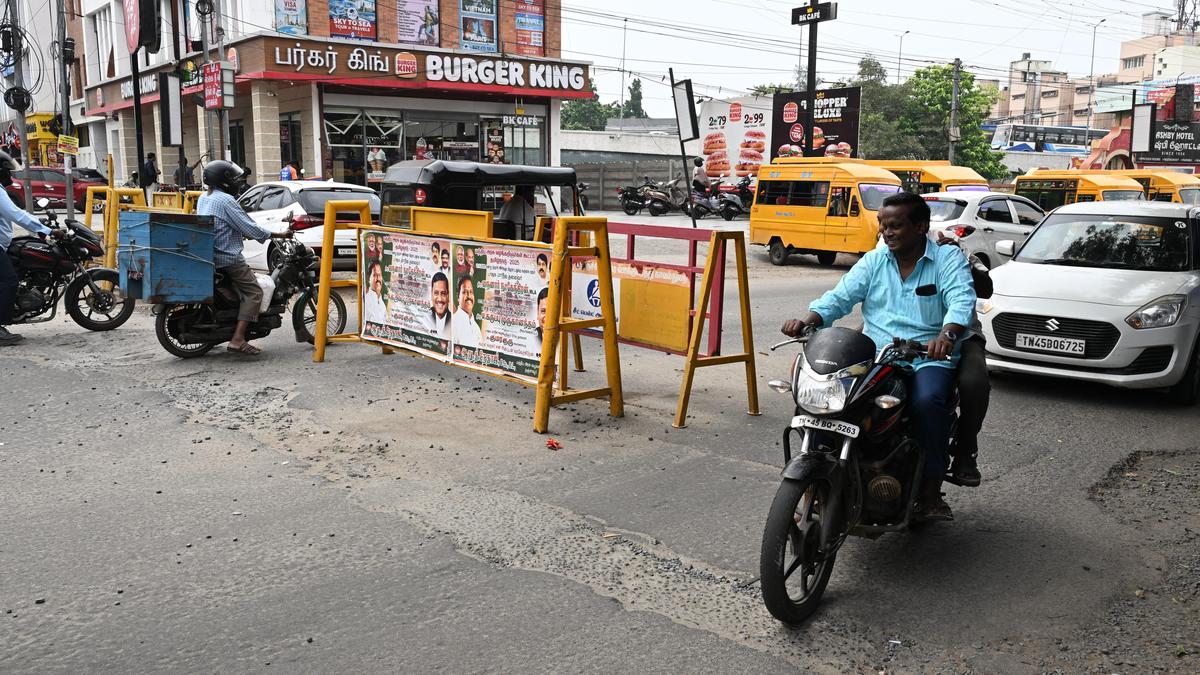 Motorists seek regulation of traffic at traffic intersection on Rockins Road