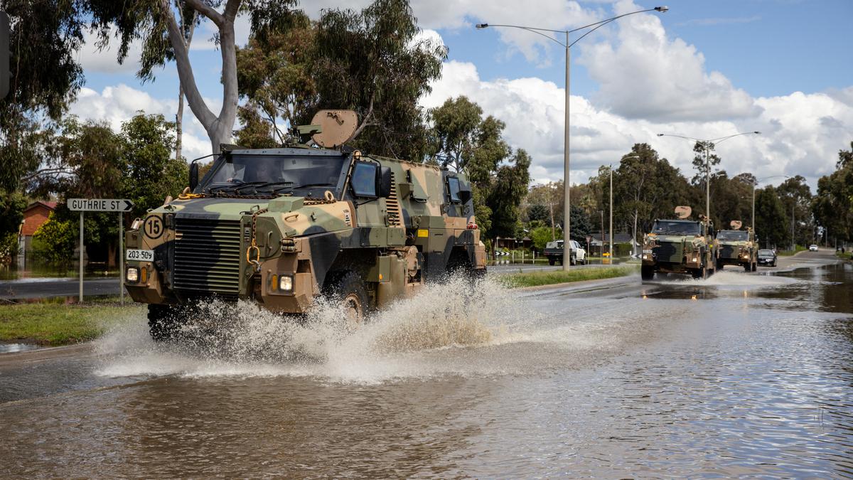 Australian floods could inundate or isolate 34,000 homes